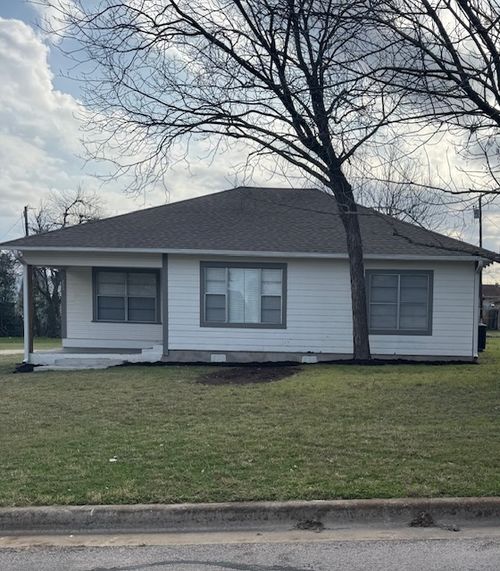 205 E Hoopes Ave, Pflugerville, TX, 78660-4000 | Card Image