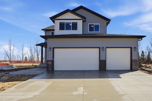 1021 61st Ave W, West Fargo, ND, 58078-2968 | Card Image