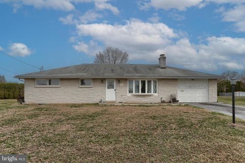 905 Skyline Dr, LEBANON, PA, 17046-8249 | Card Image