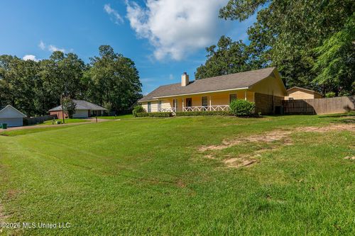 551 Buchanan Dr, Byram, MS, 39272-9293 | Card Image