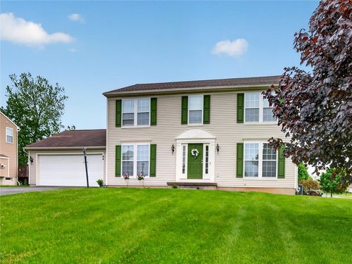 84 Goldfinch Dr, West Henrietta, NY, 14586-9329 | Card Image