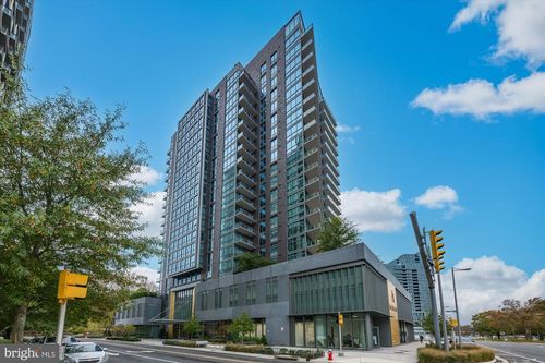 1002-7887 Jones Branch Dr, Mc Lean, VA, 22102 | Card Image