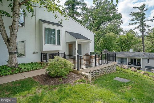 209 E Chelsea Cir, NEWTOWN SQUARE, PA, 19073-2109 | Card Image