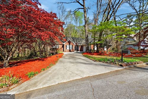 601 Cobblestone Ln, Stone Mountain, GA, 30087-5311 | Card Image