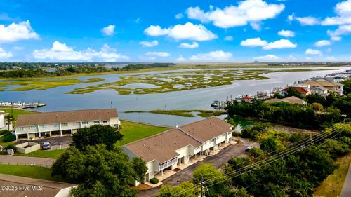 128 Captains Ct, Wrightsville Beach, NC, 28480-1711 | Card Image