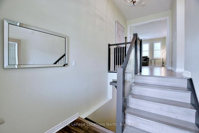 16 Starboard Cir, House other with 3 bedrooms, 3 bathrooms and 2 parking in Wasaga Beach ON | Image 5
