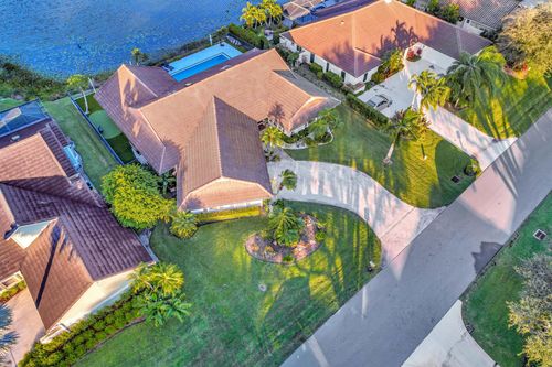 19 Cambria Rd E, Palm Beach Gardens, FL, 33418-7027 | Card Image