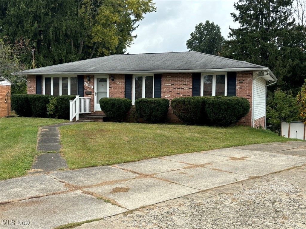 Woodland Ave, Canton, OH 44709