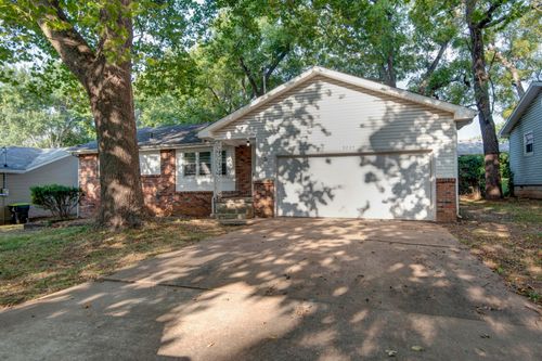 3237 S Ferguson Ave, Springfield, MO, 65807-4215 | Card Image