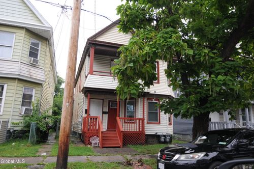 2nd-floor-833 Grant Ave, Schenectady, NY, 12307-1806 | Card Image