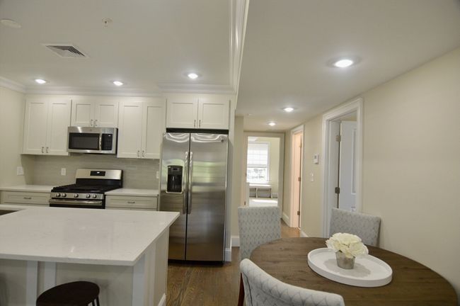 UNIT-2 - 56 Cedar St, Condo with 3 bedrooms, 2 bathrooms and 1 parking in Boston MA | Image 6