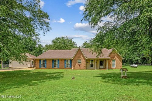 10470 Hunters Walk, Hernando, MS, 38632-8112 | Card Image