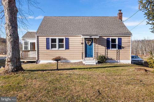 2114 Farmington Ave, BOYERTOWN, PA, 19512-8467 | Card Image