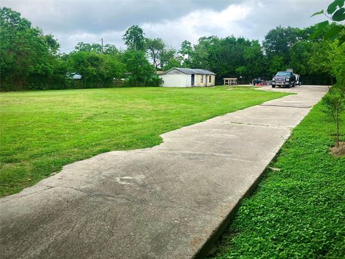 3804 20th St N, Texas City, TX, 77590-4068 | Card Image