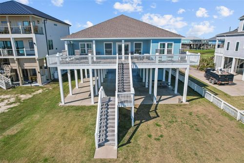 3026 Copacabana Dr, Crystal Beach, TX, 77650 | Card Image