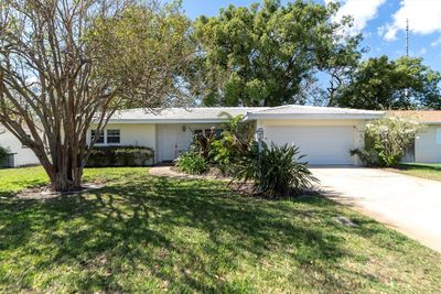 9224 111 Th Street, House other with 2 bedrooms, 2 bathrooms and null parking in Seminole FL | Image 1