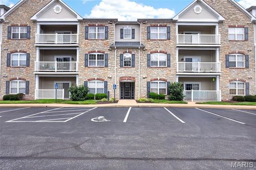 304-6 Monarch Trace Ct, Chesterfield, MO, 63017-4620 | Card Image