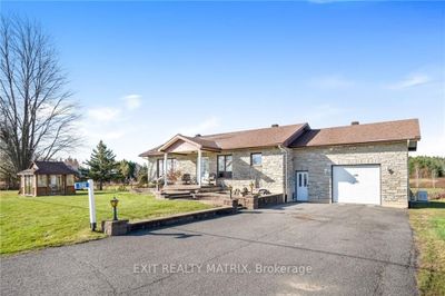 590 Blue Corner Rd, House other with 2 bedrooms, 2 bathrooms and 4 parking in L'orignal ON | Image 2