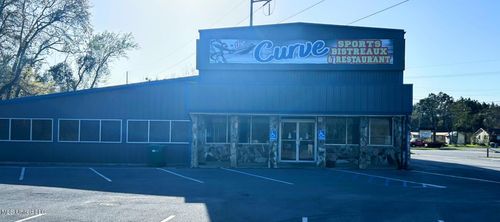 3525 Boone St, Moss Point, MS, 39563-6556 | Card Image