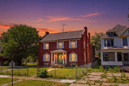 1539 Montclair Street, Detroit, MI, 48214 | Card Image