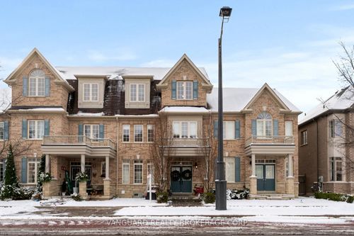 138 Barons St, Kleinburg, ON, L4H3Y7 | Card Image