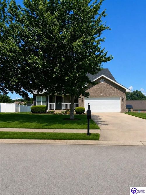 139 Tuscany Ln, Vine Grove, KY, 40175-8403 | Card Image