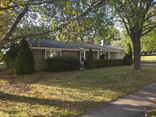 601 Country Ln, Bloomington, IL, 61704-4533 | Card Image