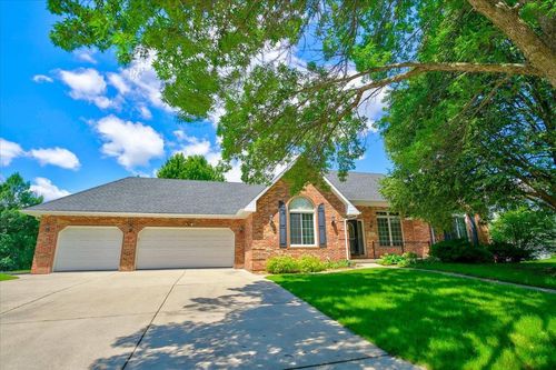888 Chalfont Drive, SUN PRAIRIE, WI, 53590 | Card Image