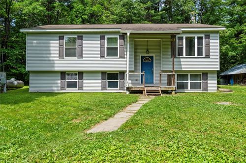 122 Griffin Rd, Newfield, NY, 14867-9247 | Card Image