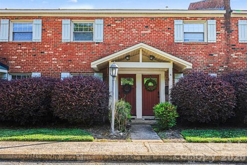 1201 Green Oaks Ln, Charlotte, NC, 28205-5542 | Card Image