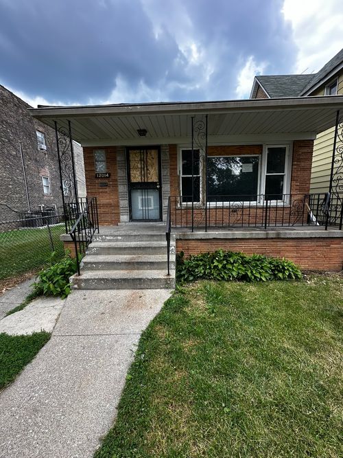 12014 S Wallace St, Chicago, IL, 60628-6324 | Card Image