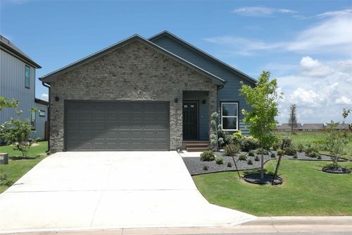 2015 Applewood Dr, Lockhart, TX, 78644-5286 | Card Image