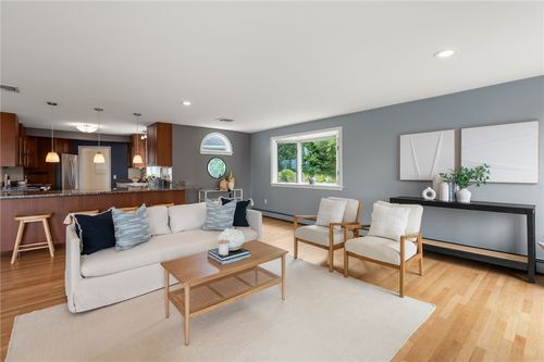 55 W Main Rd, Little Compton, RI, 02837 | Card Image