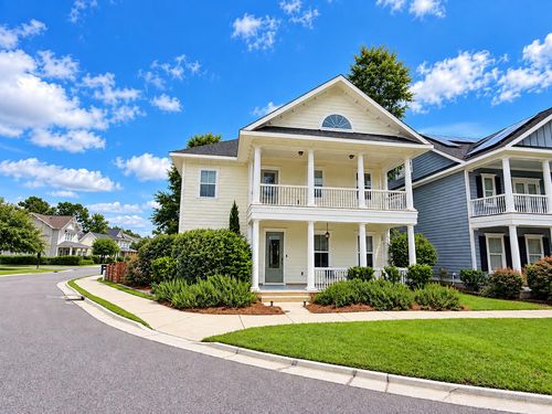 104 Ilderton St, Summerville, SC, 29483-8194 | Card Image