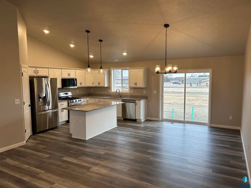 901 Estate St Street, Harrisburg, SD, 57032 | Card Image