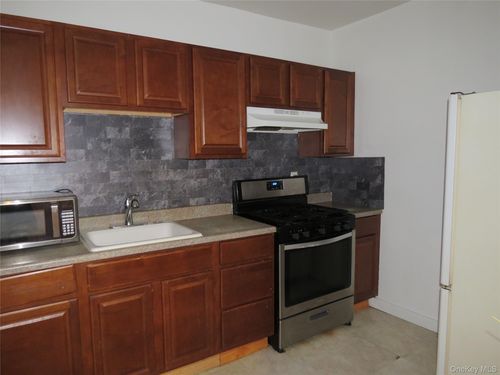 apt-4-100 North St, Middletown, NY, 10940-4946 | Card Image