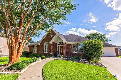 309 Whitechurch Ln, Victoria, TX, 77904-3840 | Card Image