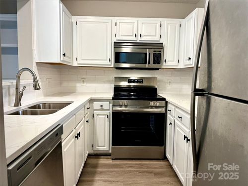 17431 Tuscany Ln, Cornelius, NC, 28031-7996 | Card Image