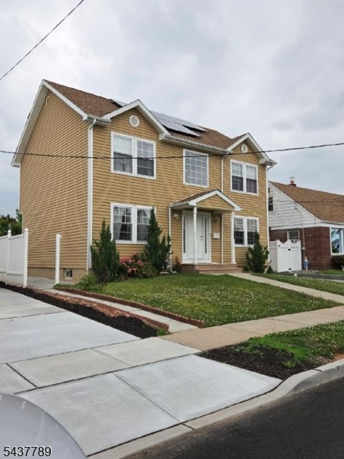 117 Dorothy St, Carteret, NJ, 07008-1344 | Card Image