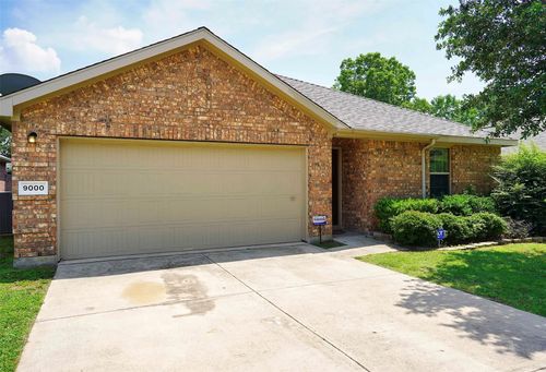 9000 Holliday Ln, Aubrey, TX, 76227-8288 | Card Image