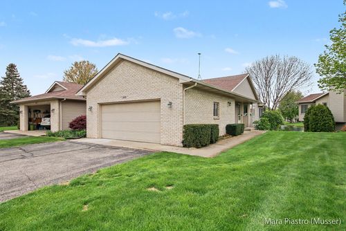 1000 Amber Ridge Dr Sw, Byron Center, MI, 49315-9000 | Card Image