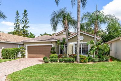 10355 Utopia Circle N, House other with 3 bedrooms, 2 bathrooms and null parking in Boynton Beach FL | Image 2