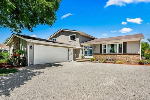 4949 Orchard Dr, Brunswick, OH, 44212-1007 | Card Image