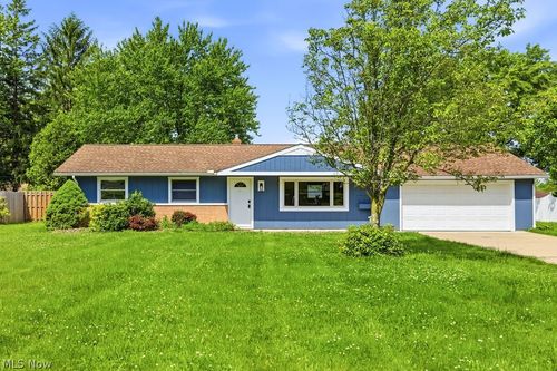 8768 Parkdale Dr, North Royalton, OH, 44133-1613 | Card Image