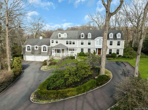 10 Redmond Ln, Oyster Bay, NY, 11771-3109 | Card Image