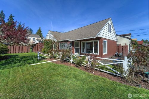 1537 Snyder Ave, Bremerton, WA, 98312-2927 | Card Image