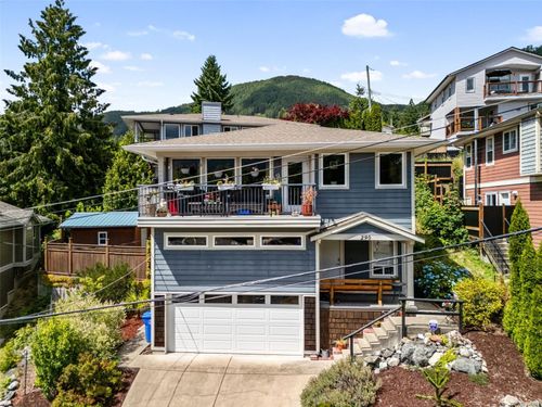290 Carnell Dr, Lake Cowichan, BC, V0R2G0 | Card Image