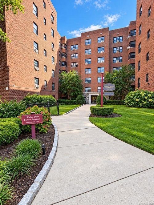 501-2 Fisher Dr, Mount Vernon, NY, 10552-3643 | Card Image