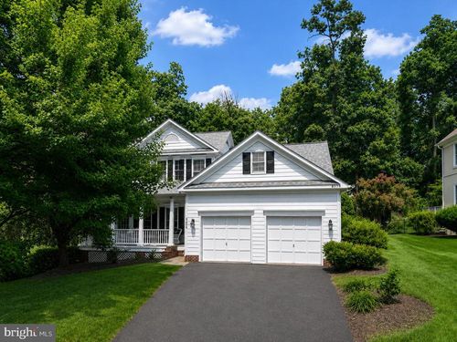 8050 Amsterdam Ct, GAINESVILLE, VA, 20155-5219 | Card Image