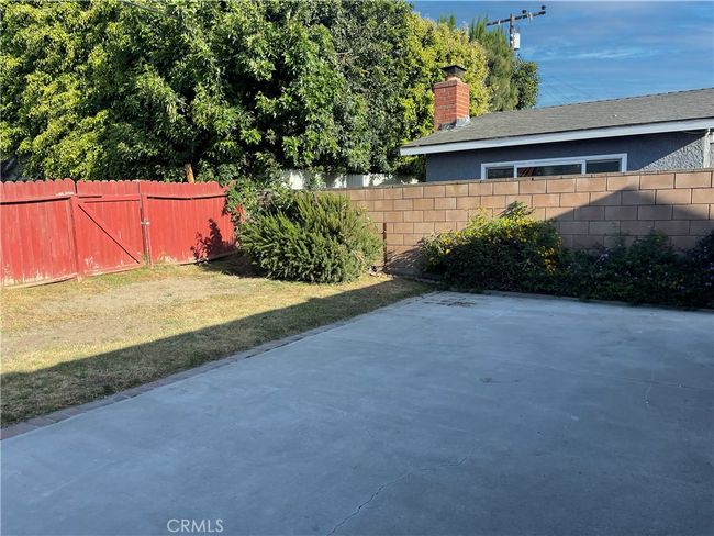 14332 Thunderbird Cir, House other with 4 bedrooms, 2 bathrooms and 2 parking in Huntington Beach CA | Image 17
